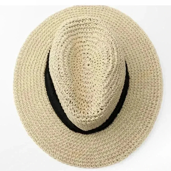 ??zara Hat with contrasting Band